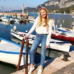 Meet your Posher, Taylor